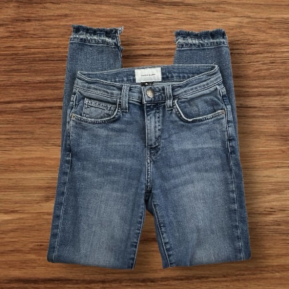Current/Elliott Skinny Mid-Rise Raw Hem Distressed Jeans Sz: 25 - Picture 3 of 16